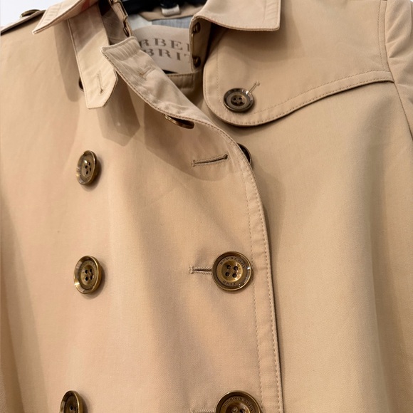 Burberry's Crombrook iconic beige mid-length trench coat size 8UK/S - Picture 4 of 16